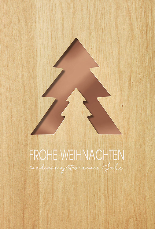 Weihnachtskarte mit Holzdekor und gestanztem Weihnachtsbaum