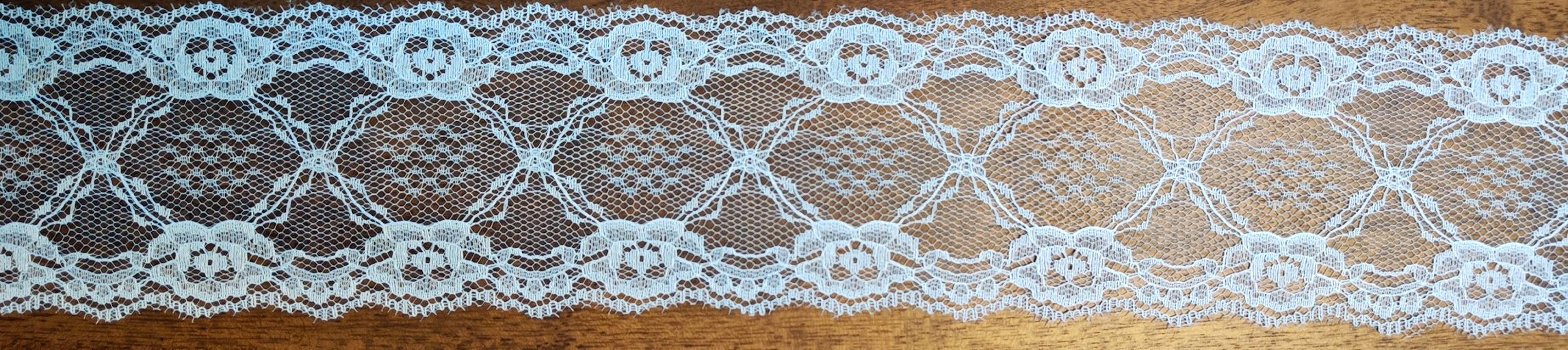 Spitzenband 36cm x 8cm Länge x Breite in weiß