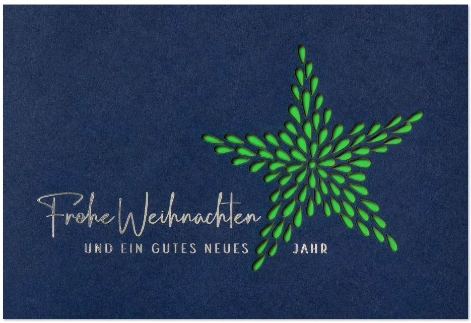 Blaue Laser-Weihnachtskarte mit silberner Prägung und filigraner Laserstanzung eines Sternes, Einleger hellgrün