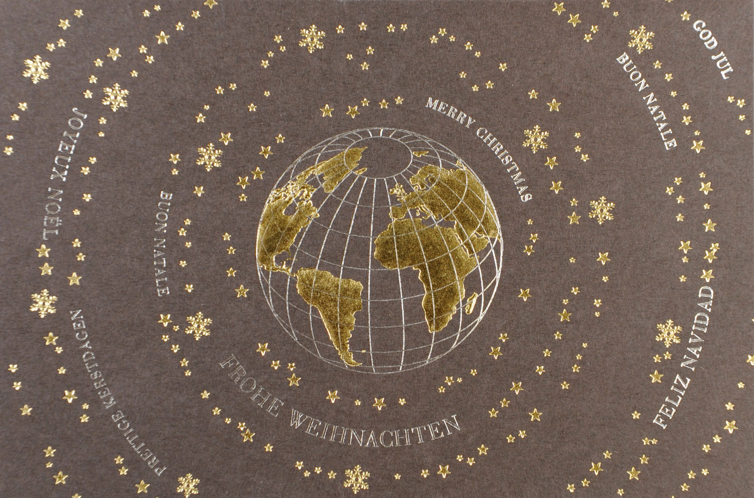 Weihnachtskarte dunkelbraun gold silber Frohe Weihnachten international mit Weltkugel