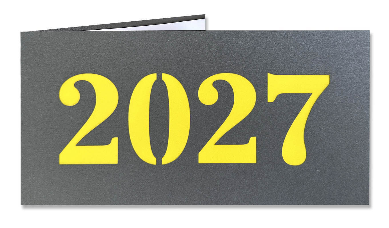 Graue Metallic-Neujahrskarte mit Laserstanzung 2027 und gelbem Einlegeblatt