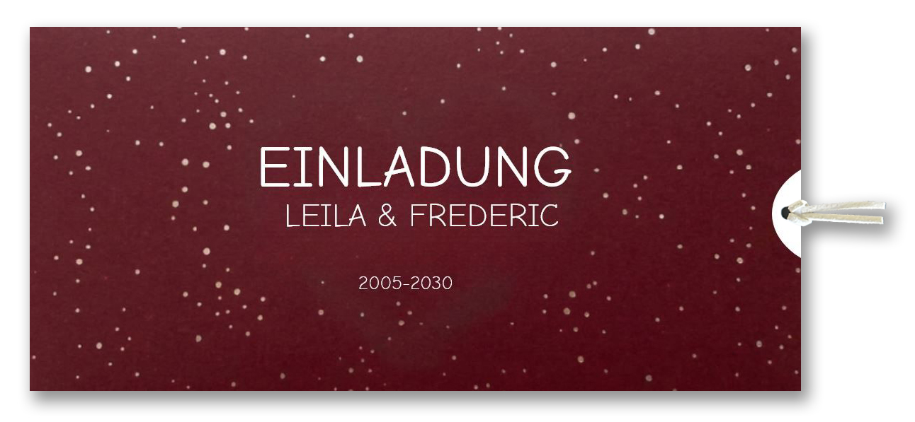 Einladungskarte zur Silbernen Hochzeit in bordeauxrot als Schiebekarte mit weißem Bändchen, DIN lang