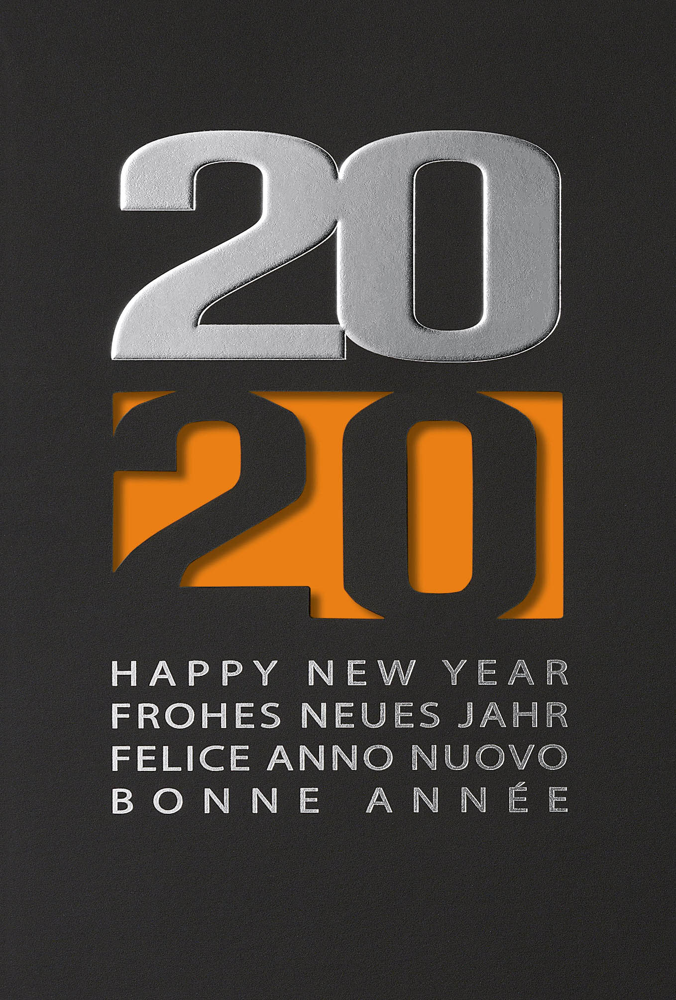 Schwarze Neujahrs-Grußkarte mit mehrsprachigem Neujahrsgruß, silber Reliefprägung, Ausstanzung und orangem Einlegebaltt zur Jahreszahl 2020