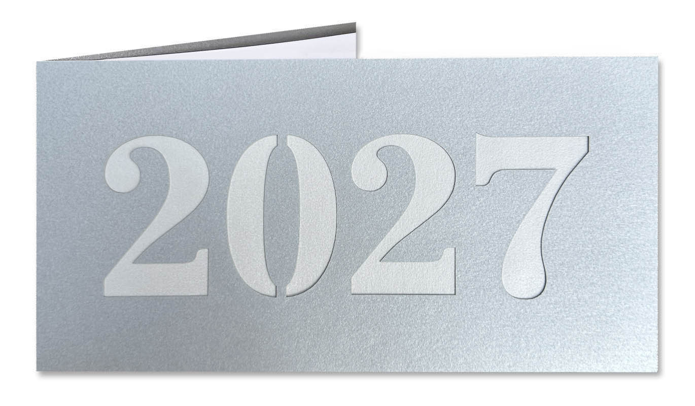 Silberne Neujahrskarte aus "Glamour" Metallic-Karton mit Laserstanzung 2027 und permuttfarbenem Einleger