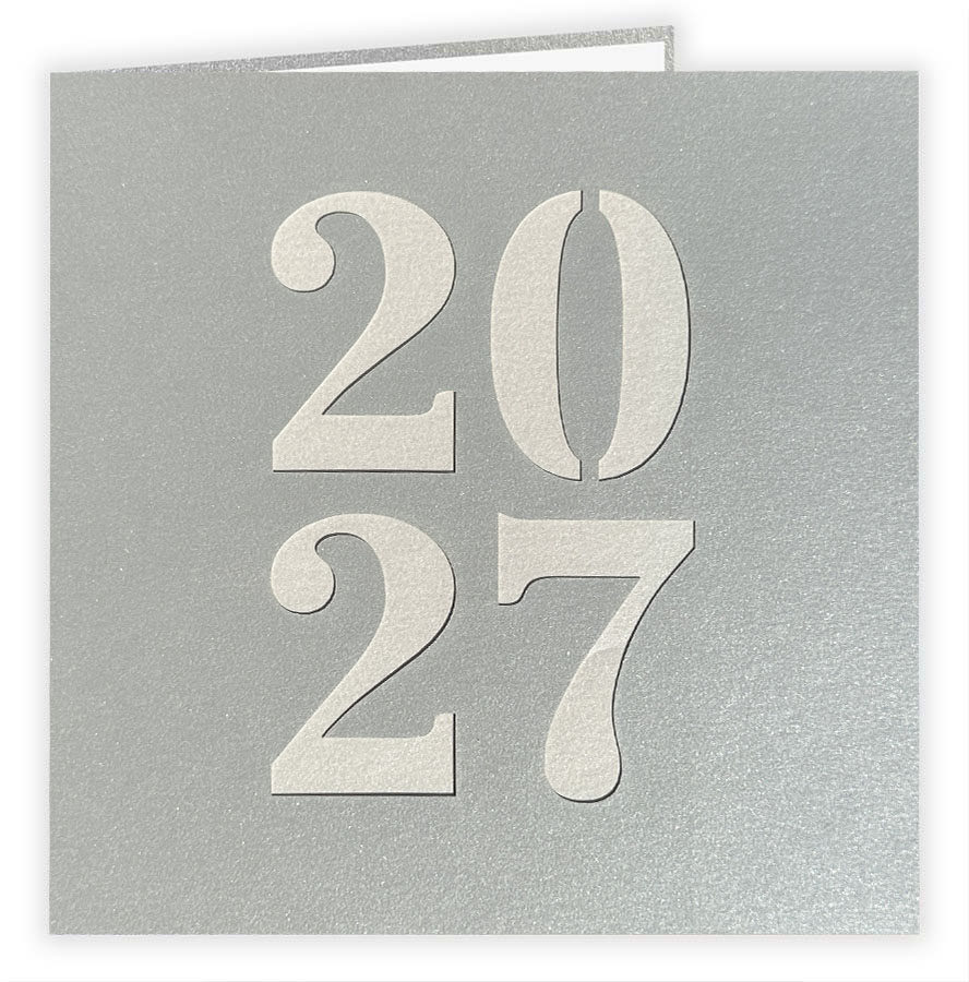 Silberne Neujahrskarte aus "Glamour" Metallic-Karton mit Laserstanzung 2027 und permuttfarbenem Einleger