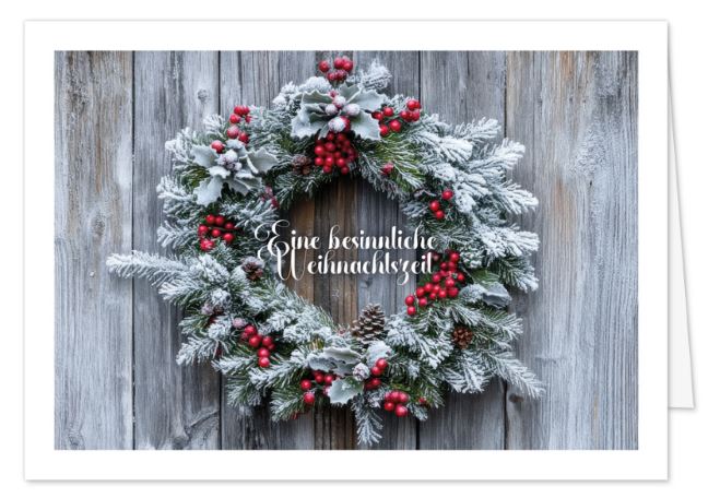 Rustikale Weihnachtskarte „Verschneiter Holzkranz“ in Natur-Optik mit gutem Zweck für die Deutsche Kinderkrebs-Stiftung