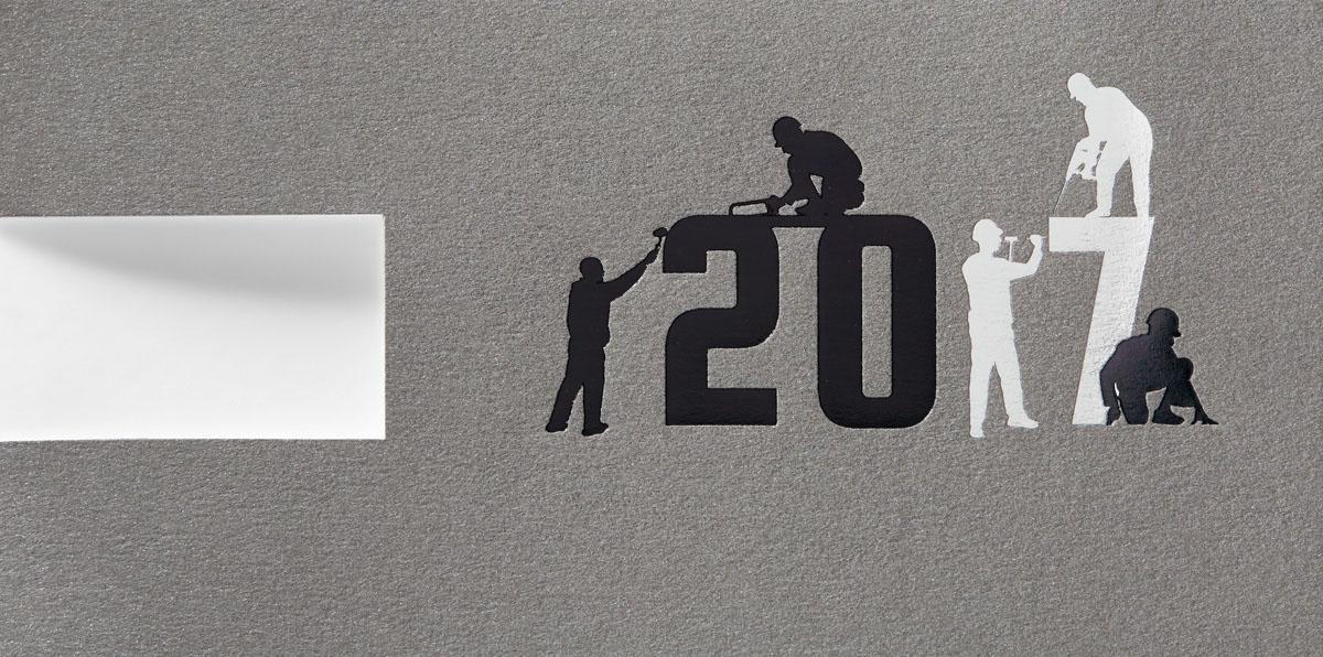 Neujahrskarte anthrazit metallic mit Fensterausschnitt und Jahreszahl 2017 Handwerker Baubranche