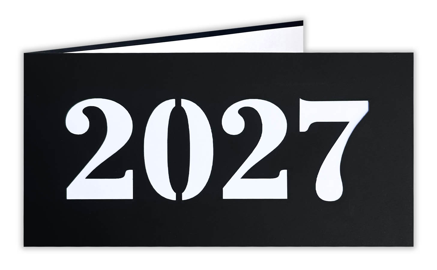 Mattschwarze Neujahrskarte mit Laserstanzung 2027 und weißem Einlegeblatt
