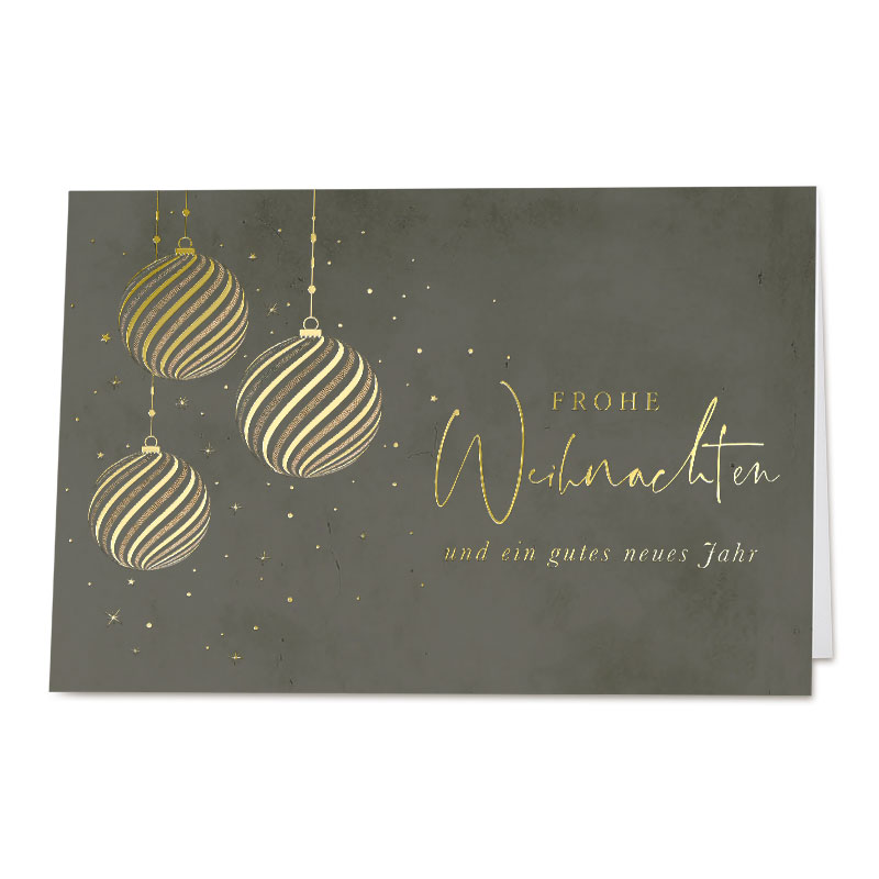 Festliche Weihnachtskarte in graugrün mit hängenden Weihnachtskugeln und Weihnachtsgruß