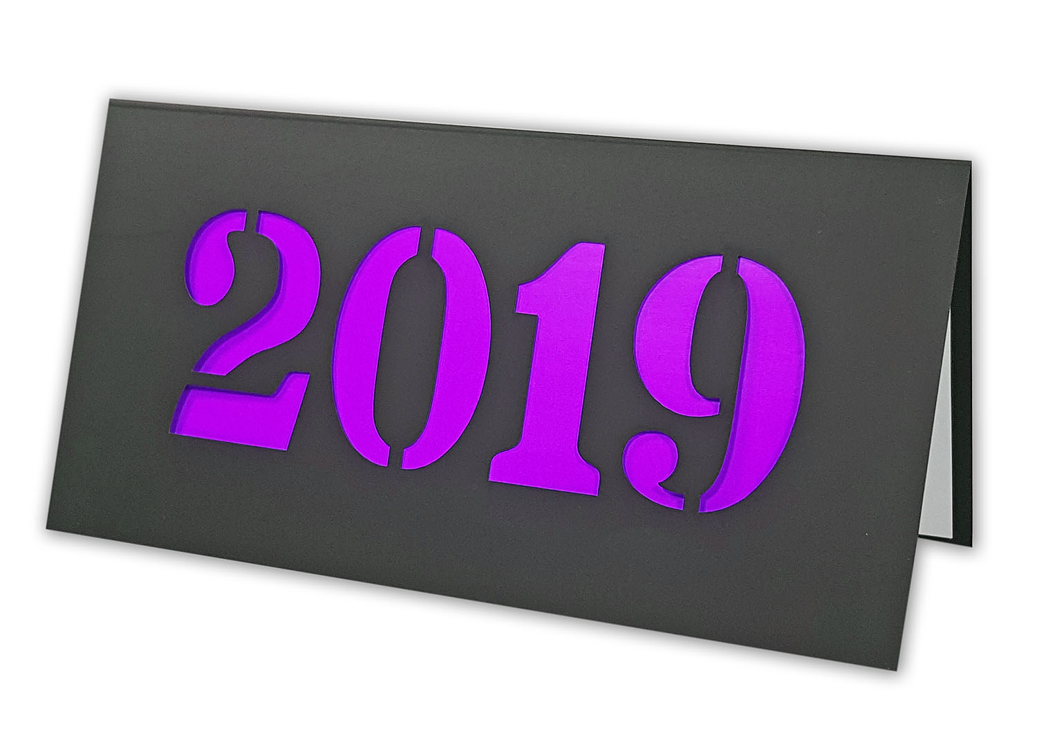 Neujahrskarte schwarz mit Laserstanzung 2019 und lila Einlegeblatt