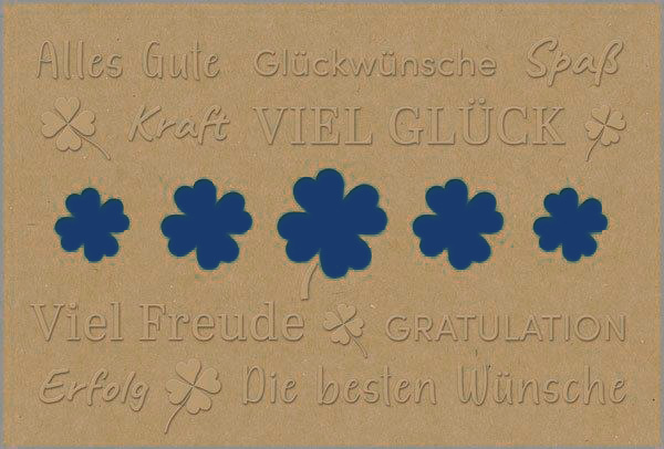 Natürliche Glückwunschkarte "Glücksklee" aus Kraftkarton mit Stanzung und Blindprägung, Einleger marineblau
