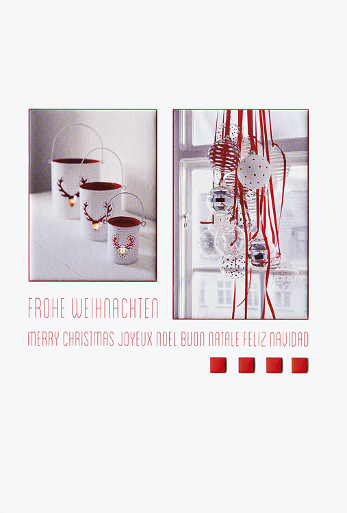 Weihnachtskarte weiß mit Weihnachtskugeln und Windlichtern