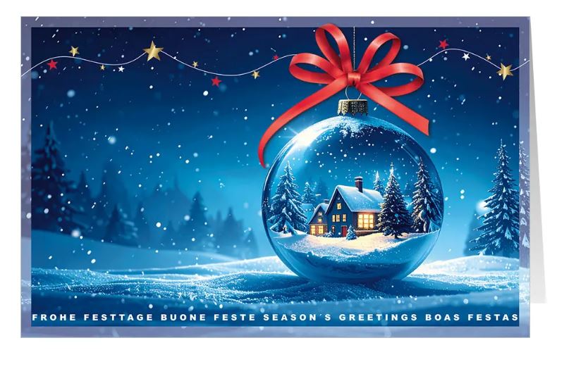 Internationale Weihnachtskarte "Gläserner Winterzauber" mit transparenter Weihnachtskugel und Miniaturwelt