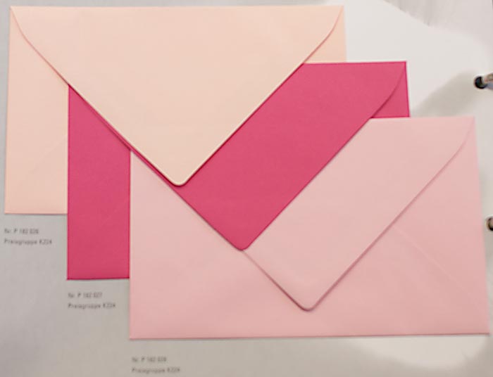 Briefumschlag 19x12 cm fuchsia-pink Nassklebung mit Seidenfutter