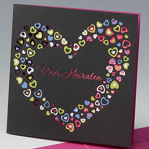 Hochzeitskarte mit Herz aus kleinen Herzen schwarz roter Schriftzug Wir Heiraten