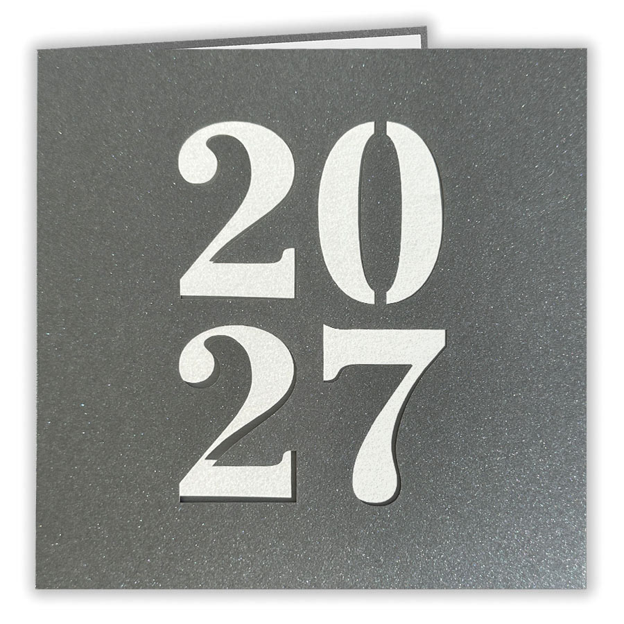 Graue Metallic-Neujahrskarte mit Laserstanzung 2027 und permuttfarbenem Einleger
