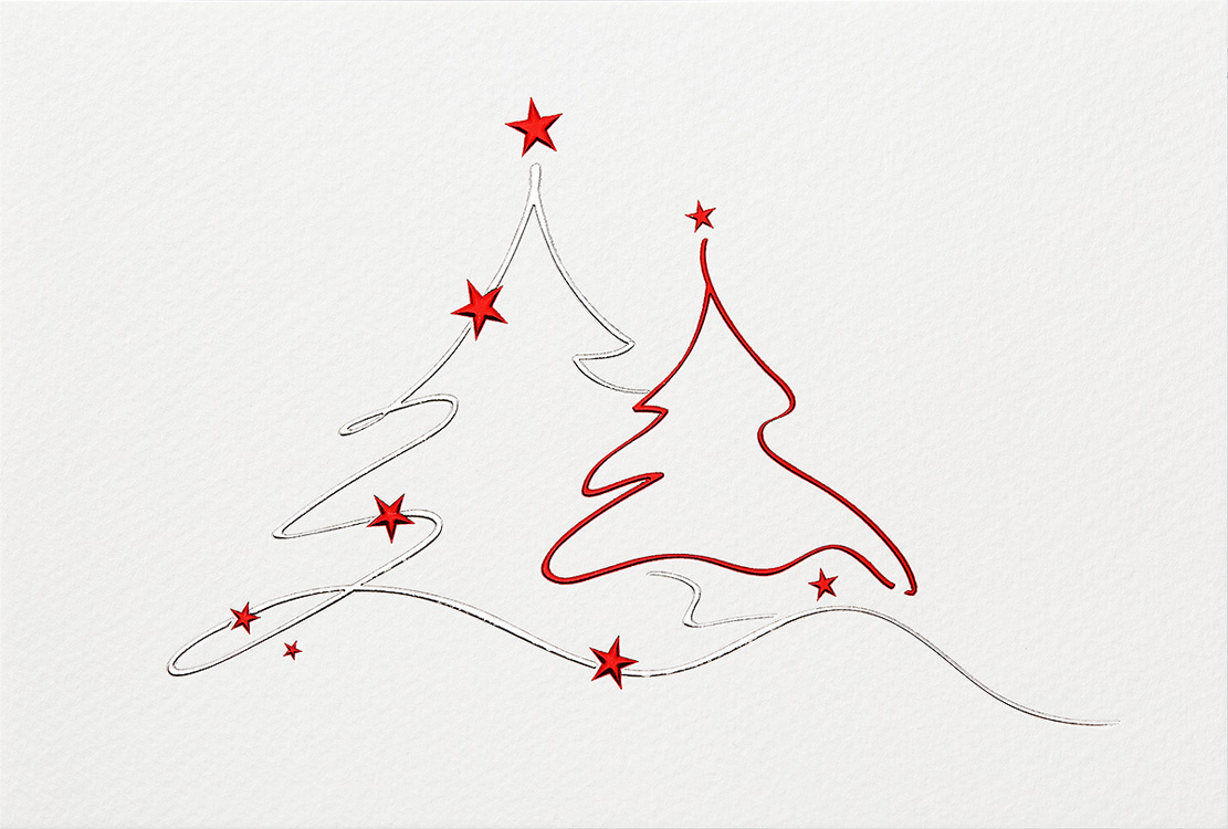 Weihnachtskarte creme mit Weihnachtsbäumen in rot und silber
