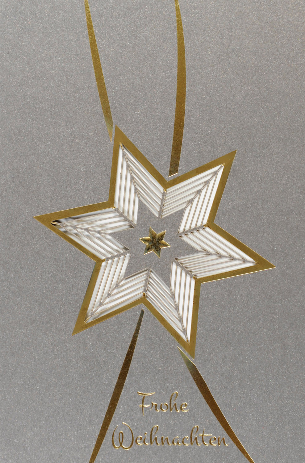 Weihnachtskarte anthrazit metallic mit Laserstanzung Stern und Goldfolienprägung