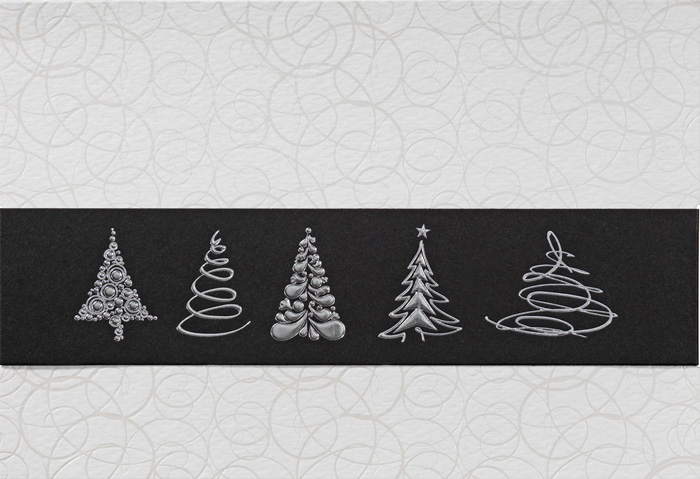 Weihnachtskarte creme mit silbernen Weihnachtsbäumen auf schwarzer Banderole