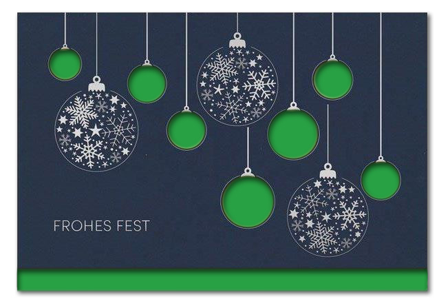 Elegante Weihnachtskarte in Blau mit silbergeprägten Weihnachtskugeln und "Frohes Fest", Einleger grün