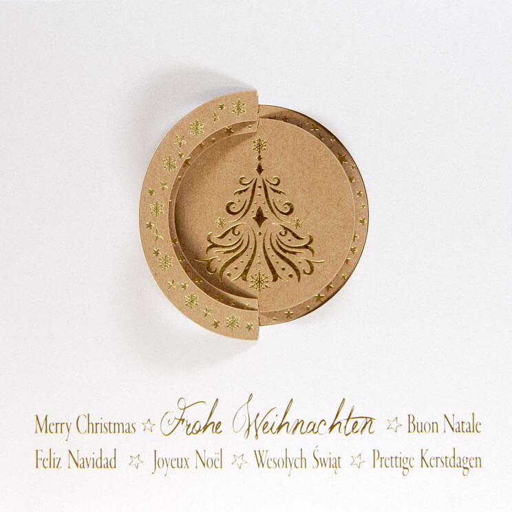 Quadratische Weihnachtskarte mit 3D-Anstecker und internationalen Weihnachtsgrüßen