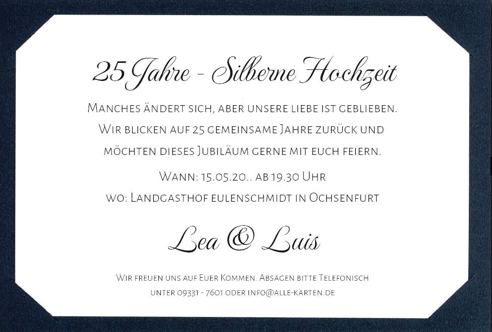 Einladungskarte zur Silberhochzeit in dunkelblau-metallic mit Ornament-Bilderrahmen in Reliefprägung