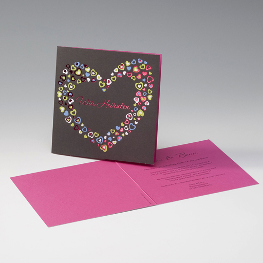 Hochzeitskarte mit Herz aus kleinen Herzen schwarz roter Schriftzug Wir Heiraten
