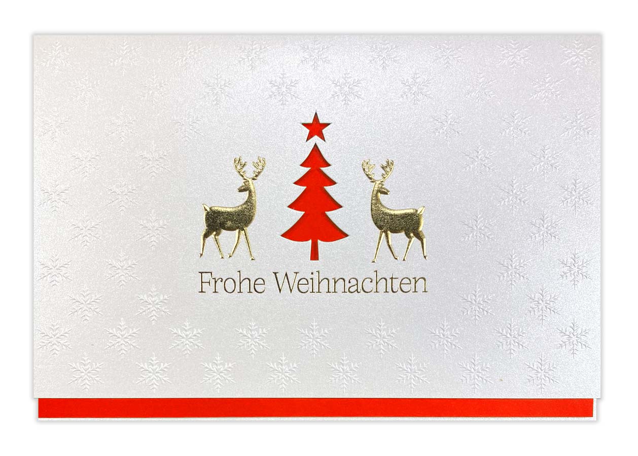 Weihnachtliche Grußkarte perlmutt mit rotem Falteinleger, Baumstanzung und Hirschen